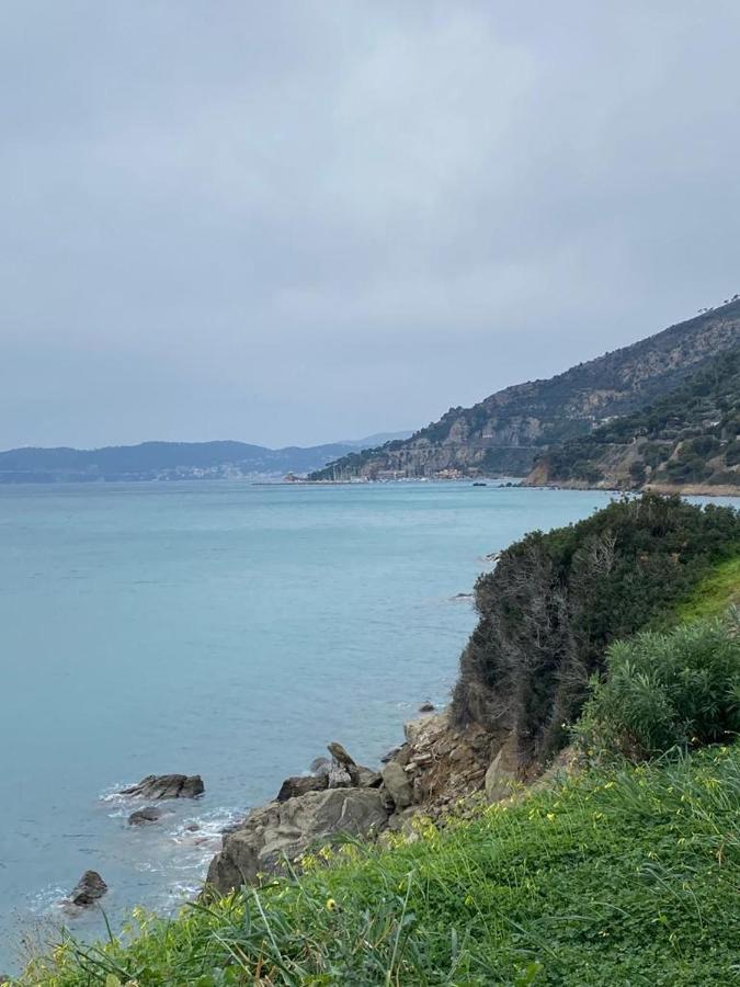 Appartamento Vista Mare Albenga Extérieur photo