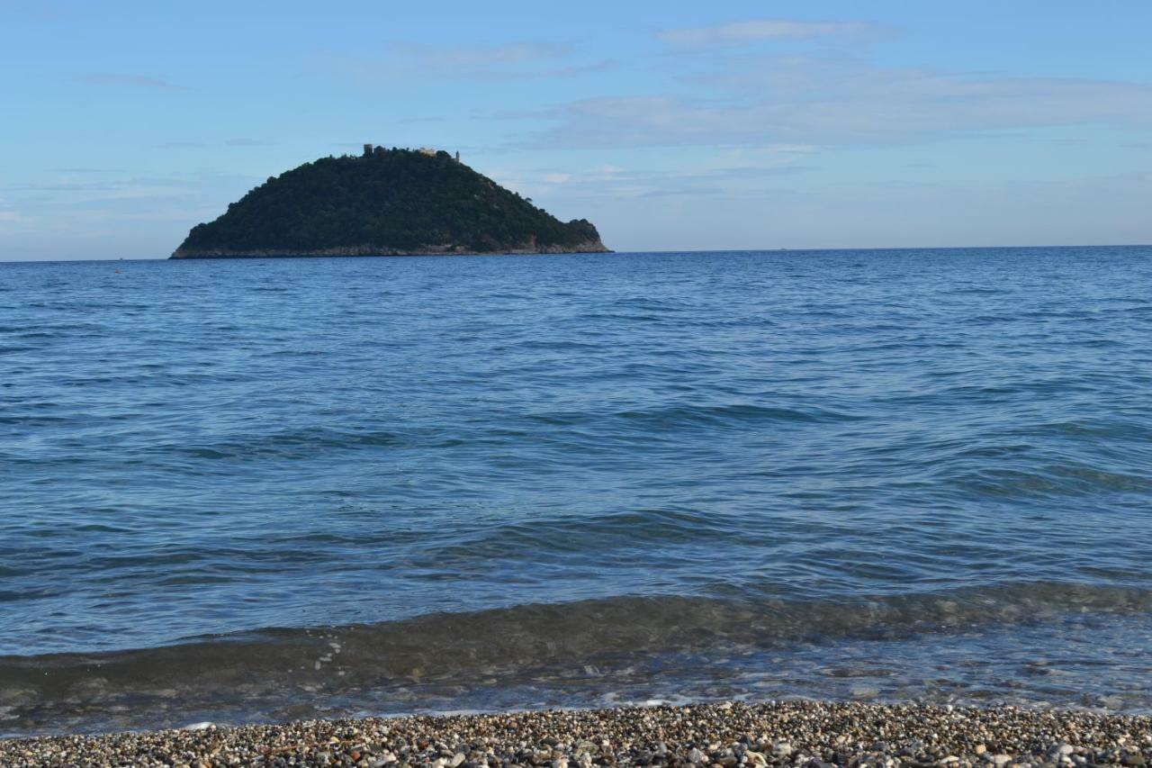 Appartamento Vista Mare Albenga Extérieur photo